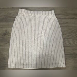 St. John by Marie Gray size 6 cream striped knit skirt